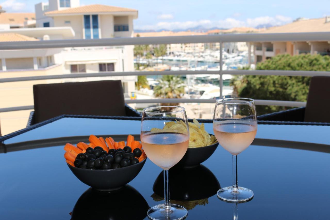 Port-Frejus, Le Consul, Appartement 2 Pieces Climatise, Terrasse & Parking Exterior foto